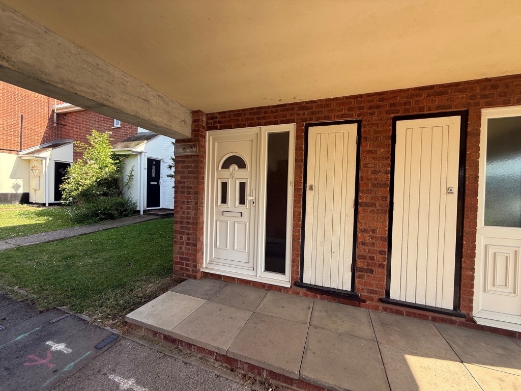 Lot: 159 - MAISONETTE FOR IMPROVEMENT - Entrance door plus outside storage cupboard